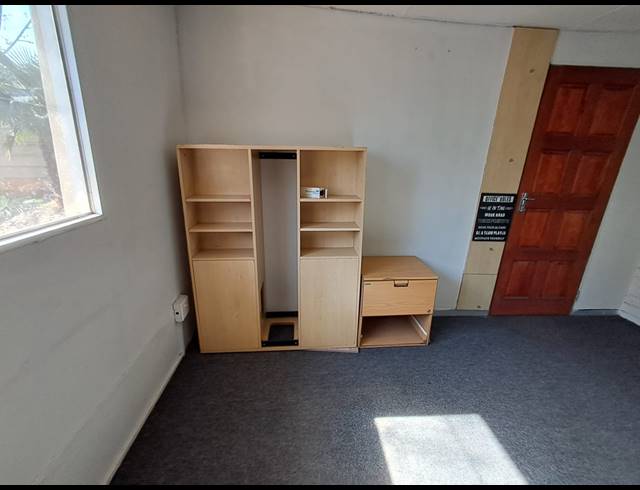 250M² OFFICE TO LET IN THREE RIVERS PROPER